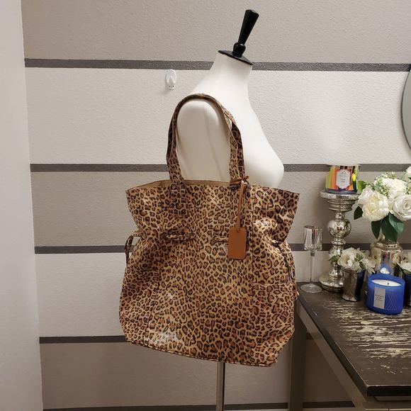 Neiman Marcus Handbags - Vintage Neiman Marcus Leopard Print Handbag